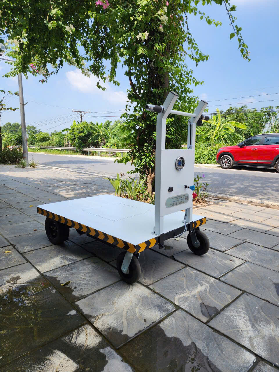 Xe Kéo/Đẩy Hàng Chạy Điện 4 Bánh Sàn Nhám Phẳng Chống Trượt