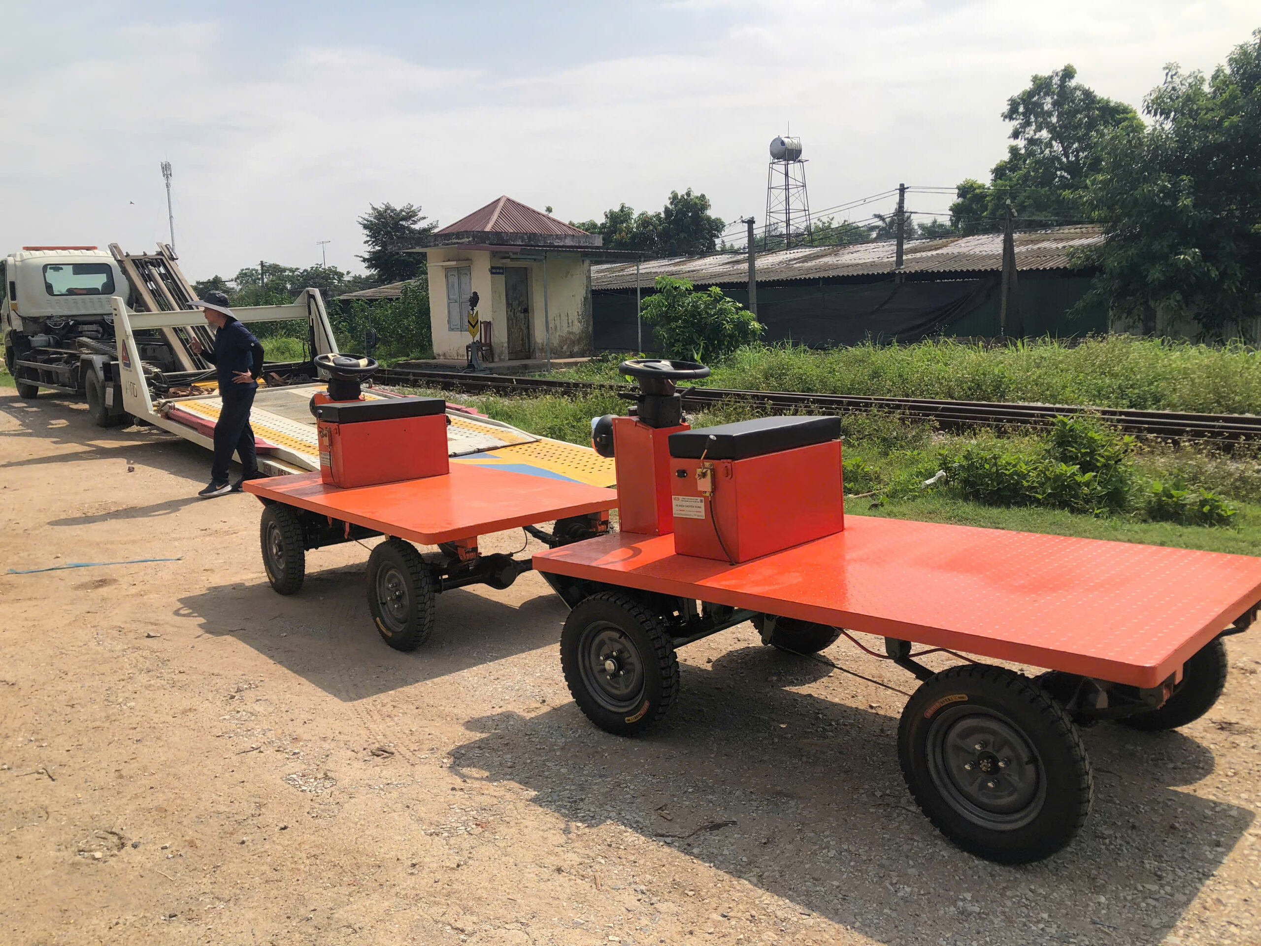 Xe Điện 4 Bánh Sàn Phẳng Lái Vô Lăng
