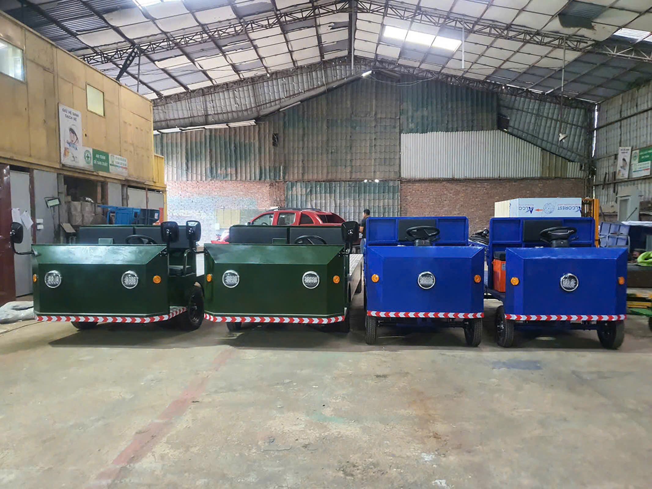 Xe Điện 4 Bánh Thùng Lửng Đầu Vuông Lái Vô Lăng